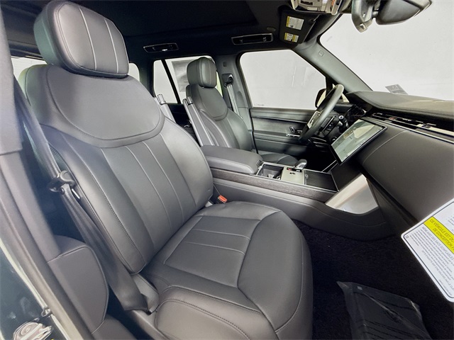 2025 Land Rover Range Rover SE photo 28