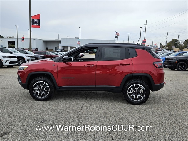 2025 Jeep Compass Trailhawk photo 4