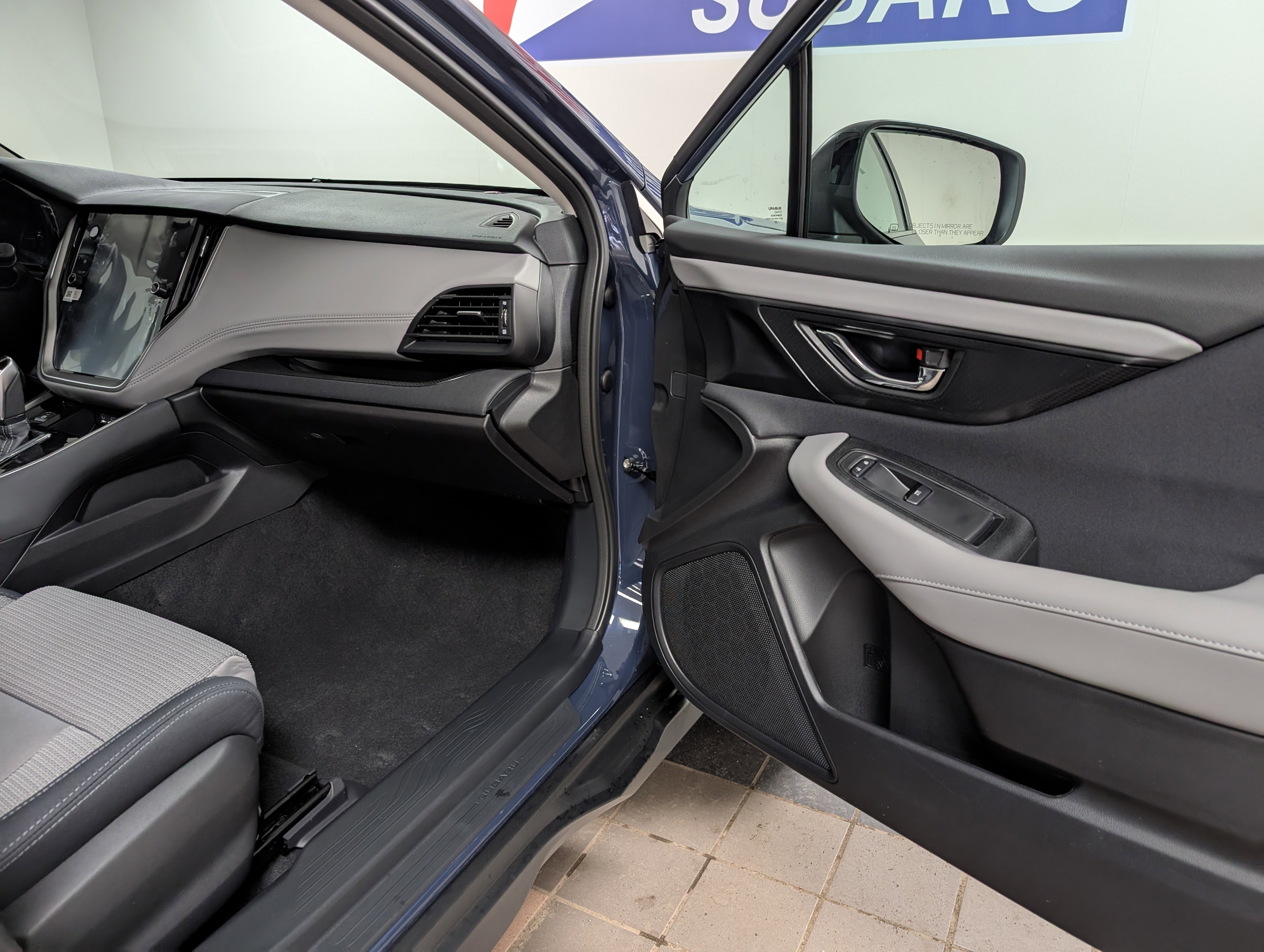 2025 Subaru Outback Premium photo 18