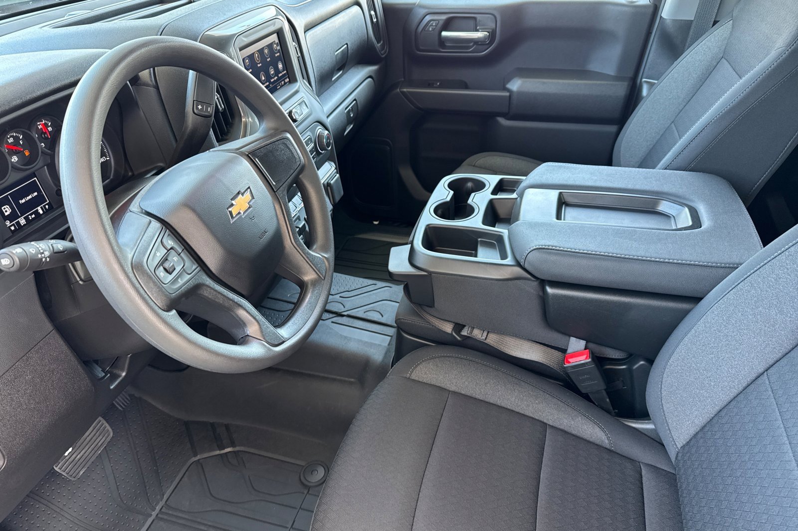 2025 Chevrolet Silverado 1500 Custom photo 10