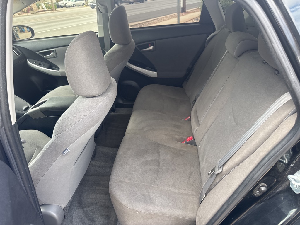 2015 Toyota Prius Four photo 18