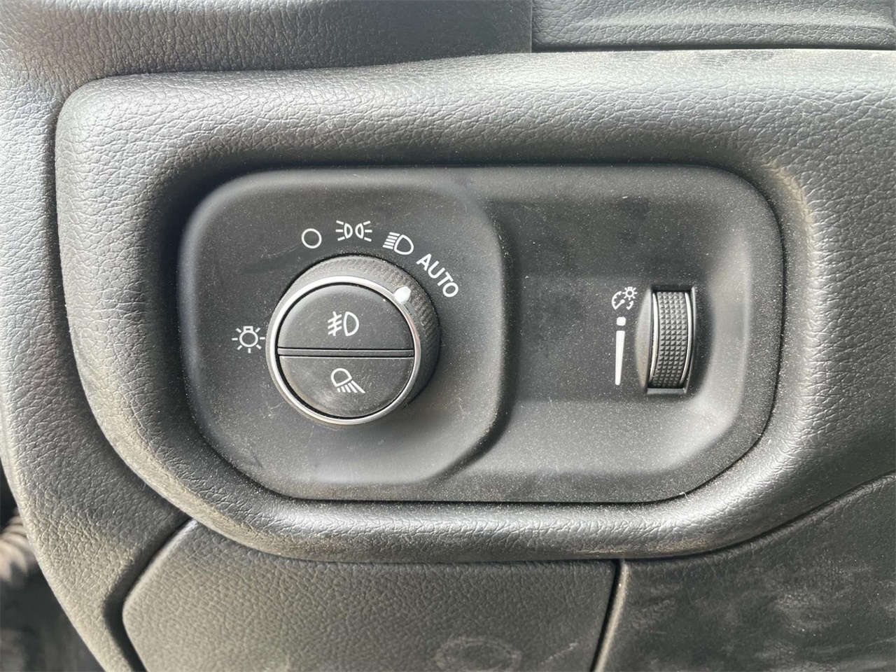 2025 Ram 2500 Tradesman photo 11