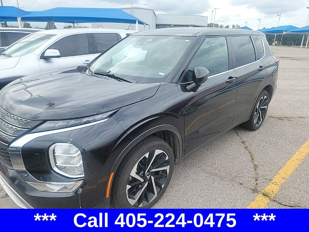 2023 Mitsubishi Outlander SE Special Edition