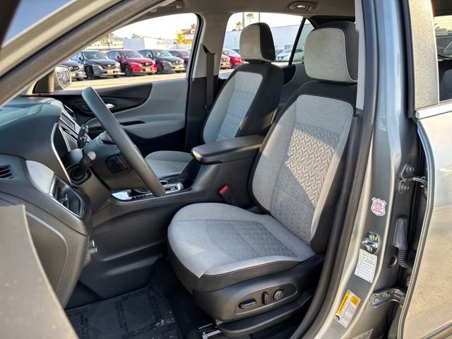 2023 Chevrolet Equinox LT photo 4