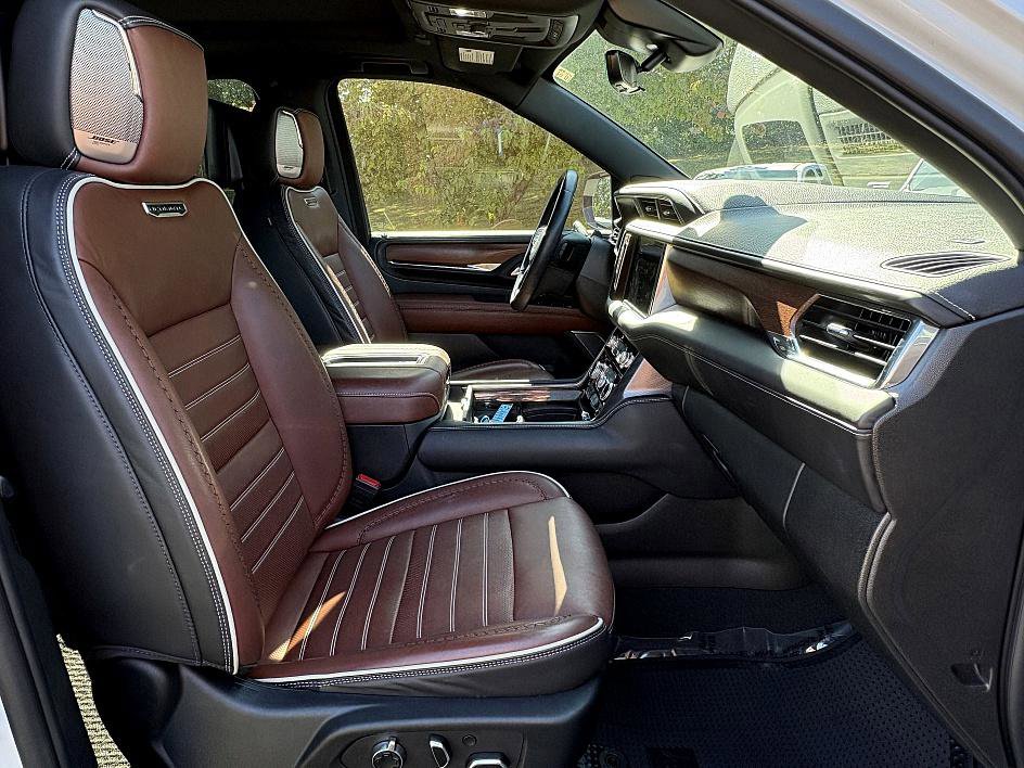 2023 Gmc Yukon Denali Ultimate photo 14