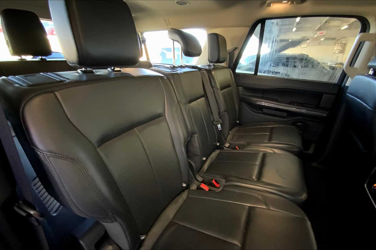 2024 Ford Expedition MAX XLT photo 16