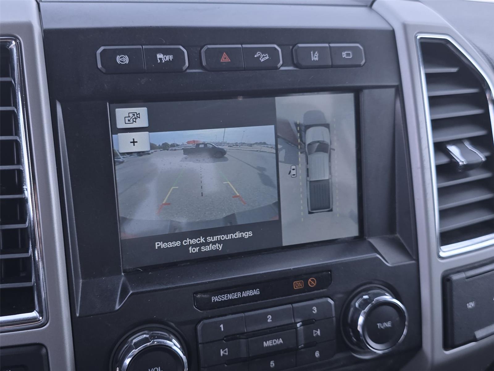 2018 Ford F-250 Lariat photo 15