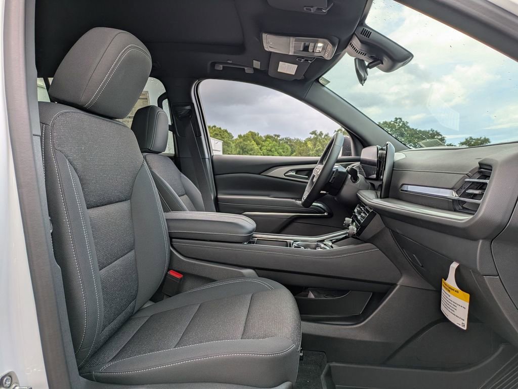 2025 Chevrolet Traverse photo 27