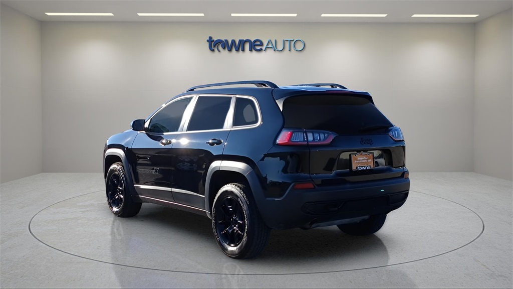2022 Jeep Cherokee Latitude photo 2