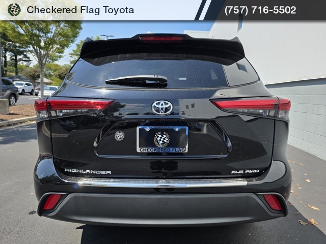 2023 Toyota Highlander XLE photo 6