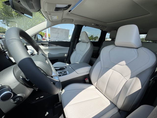 2026 Infiniti QX60 Luxe photo 6