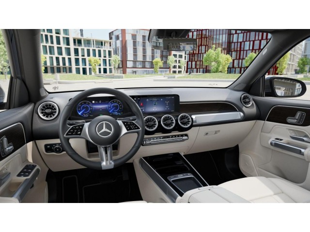 2025 Mercedes Benz EQB photo 3