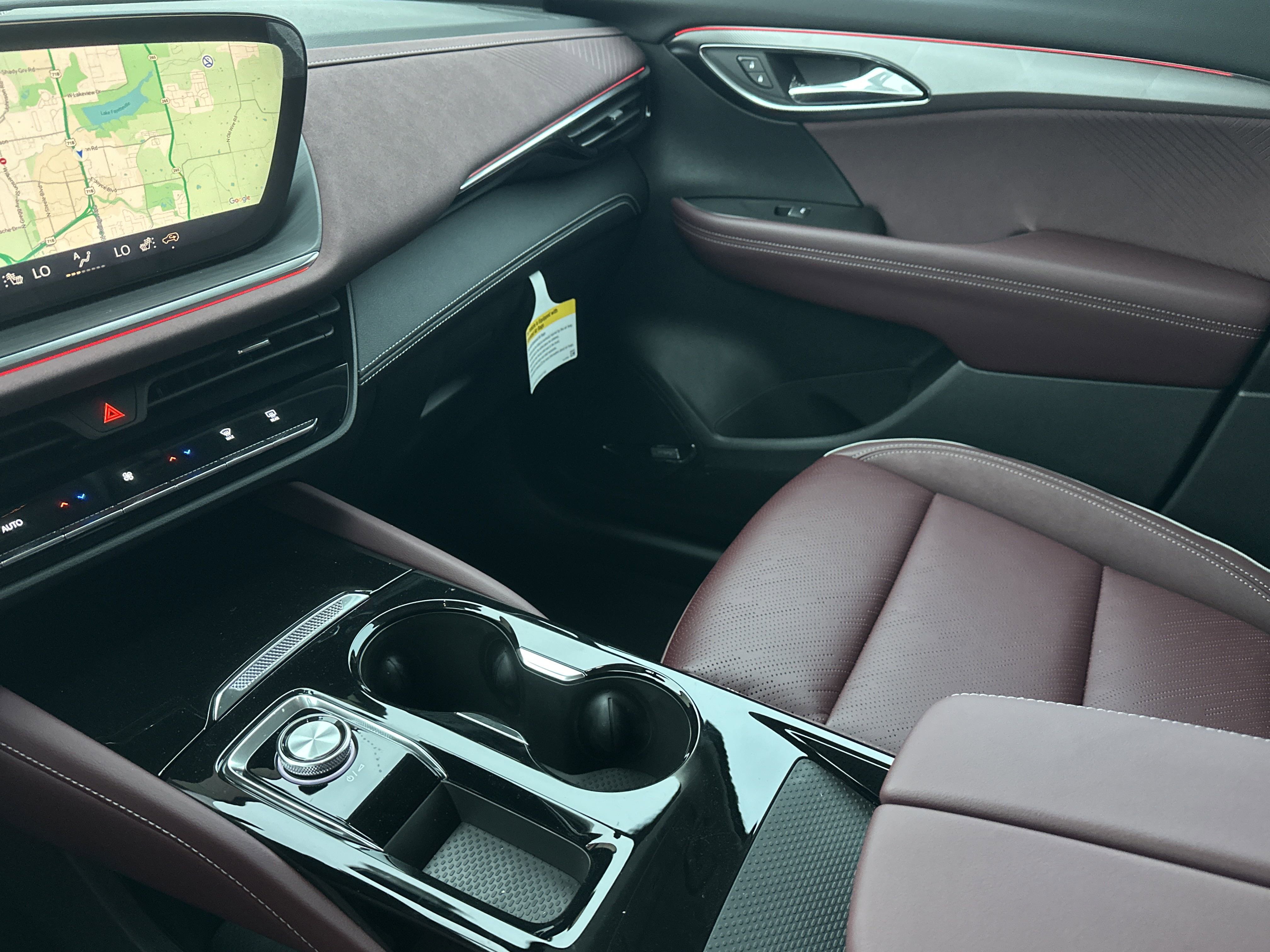 2025 Buick Envision Sport Touring photo 18