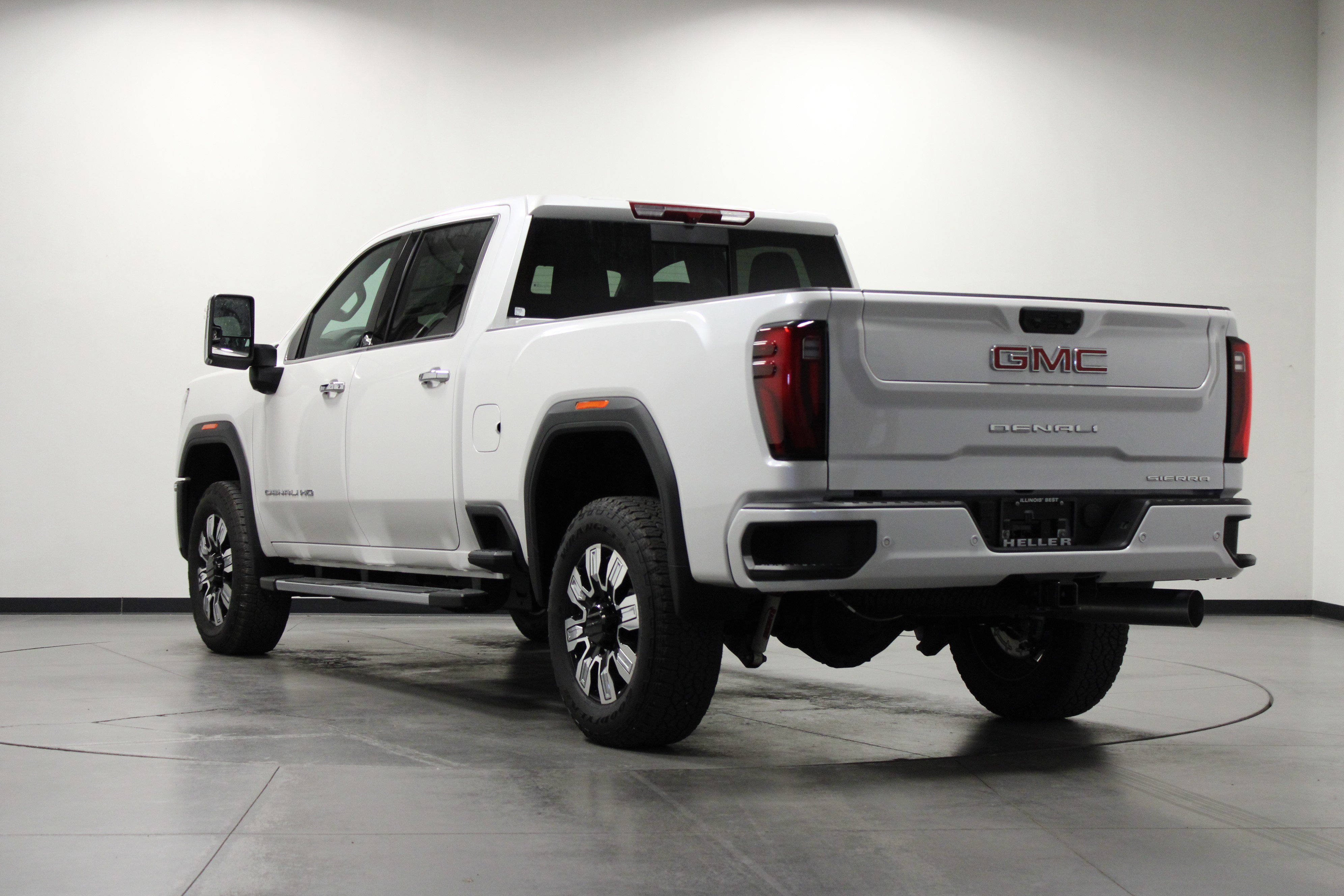 2025 Gmc Sierra 2500 HD Denali photo 4