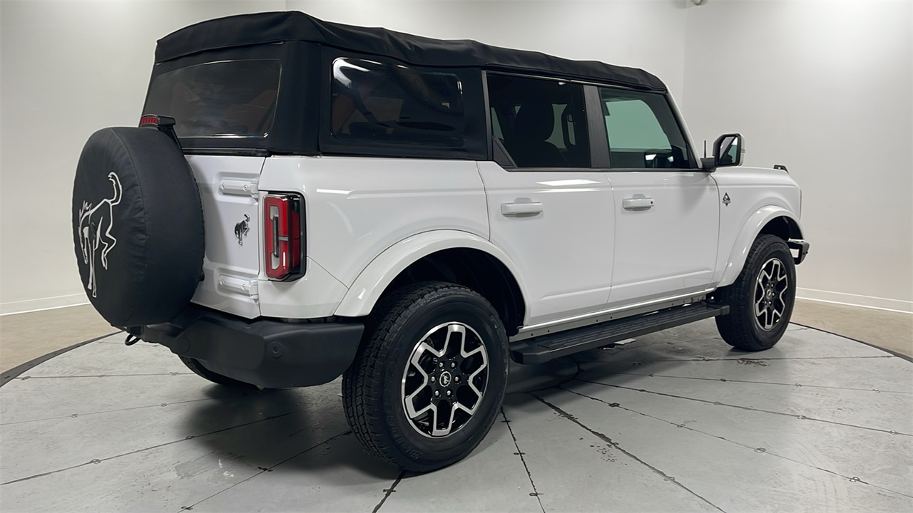 2022 Ford Bronco Outer Banks photo 5