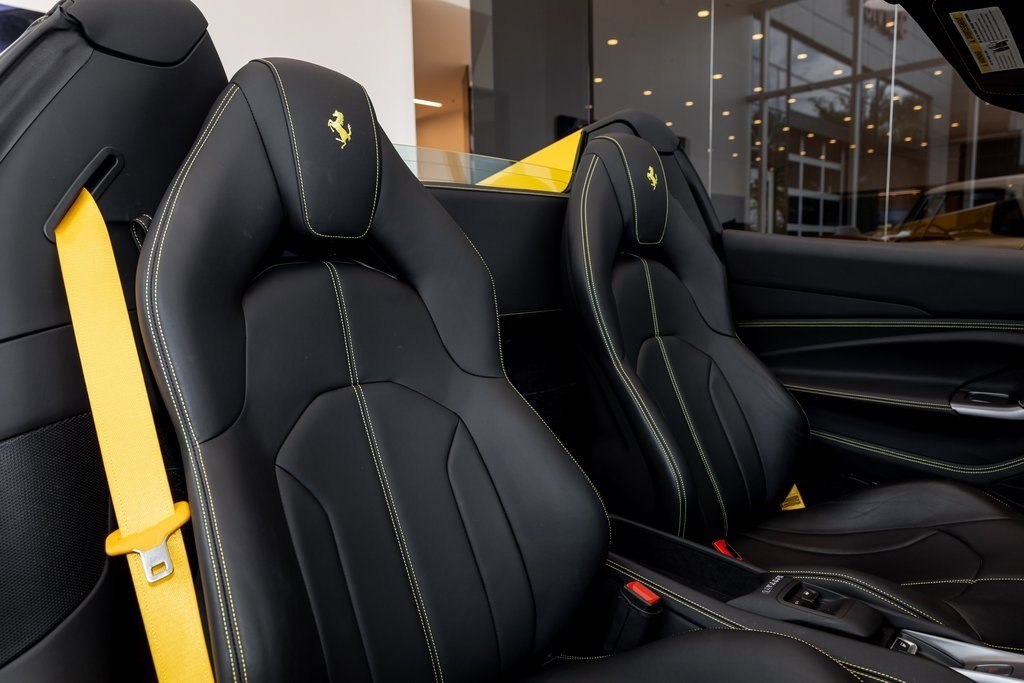 2022 Ferrari F8 Spider photo 36
