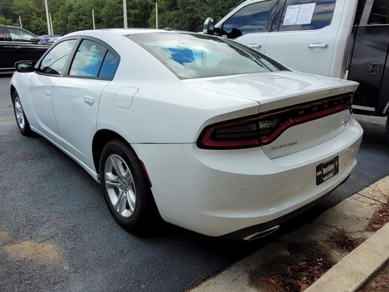 2020 Dodge Charger SXT photo 9