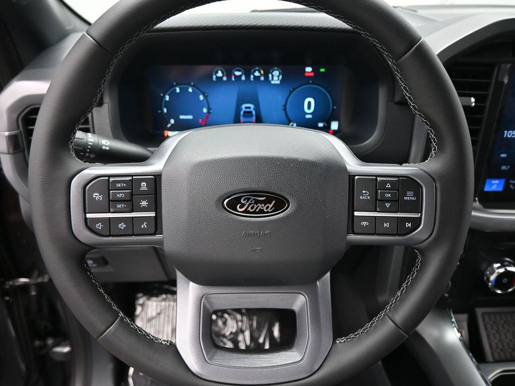 2025 Ford F-150 XLT photo 9