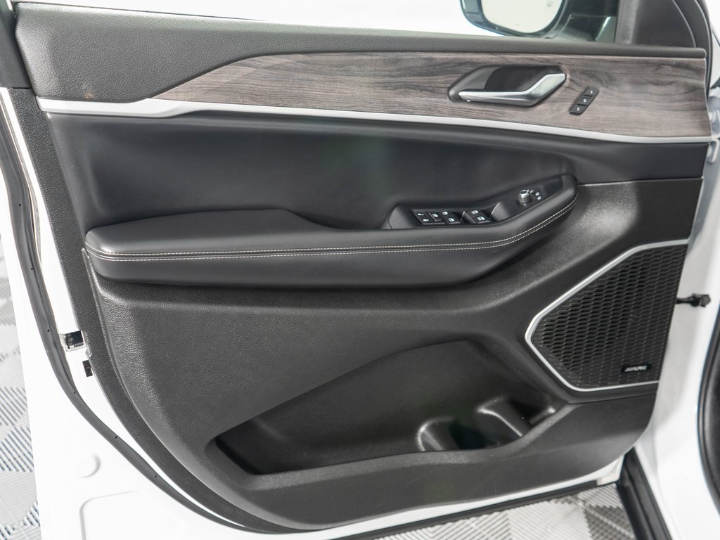 2024 Jeep Cherokee Limited 4xe photo 24