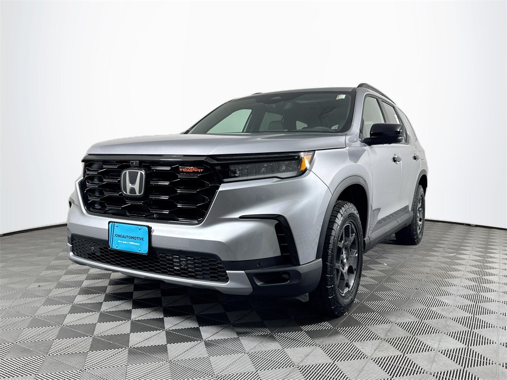 2025 Honda Pilot TrailSport's photo