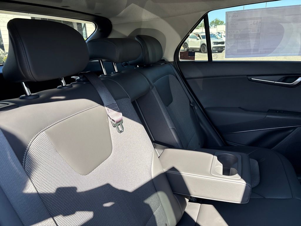 2025 Kia Niro EX photo 25