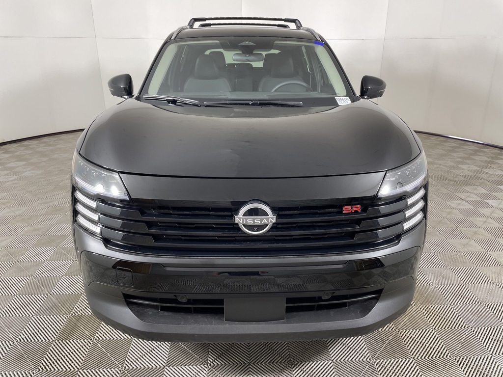 2025 Nissan Kicks SR photo 3