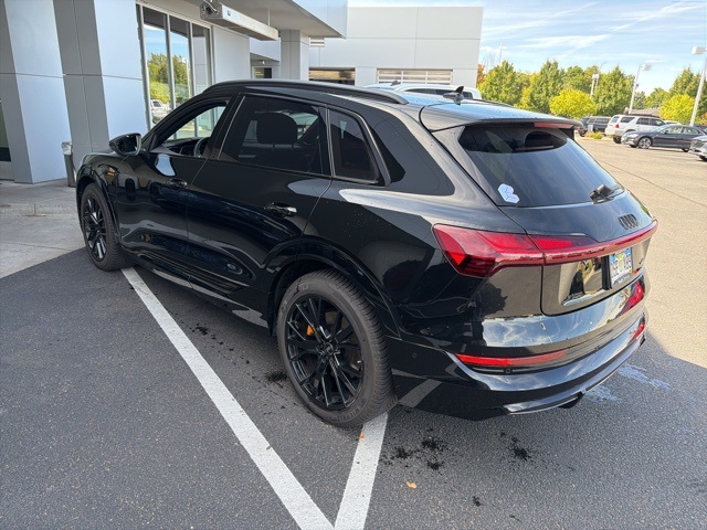 2023 Audi e-tron Prestige photo 4