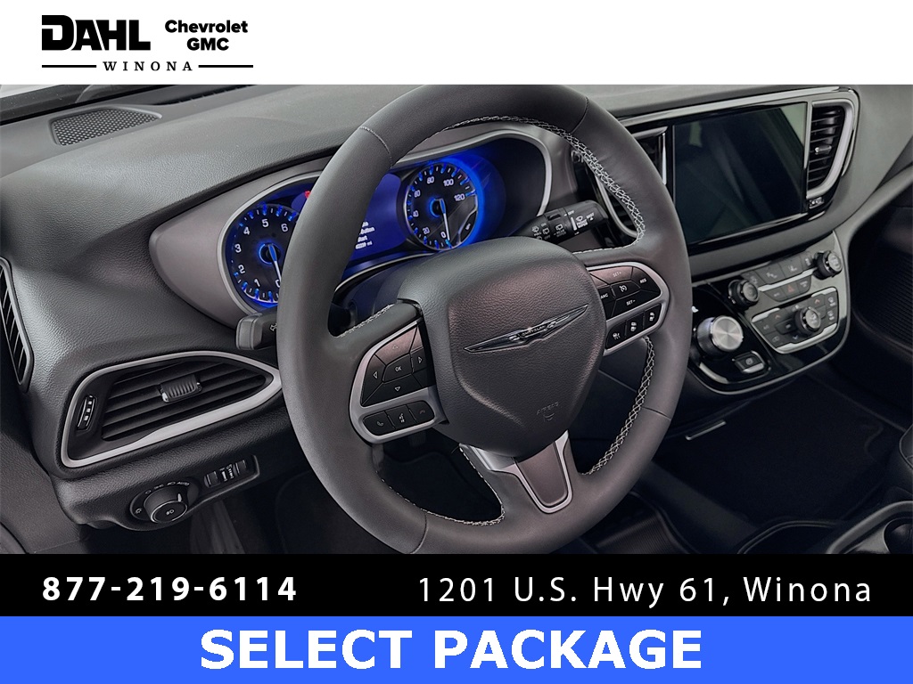 Used 2025 Chrysler Pacifica Select with VIN 2C4RC1BG7SR552117 for sale in Winona, Minnesota