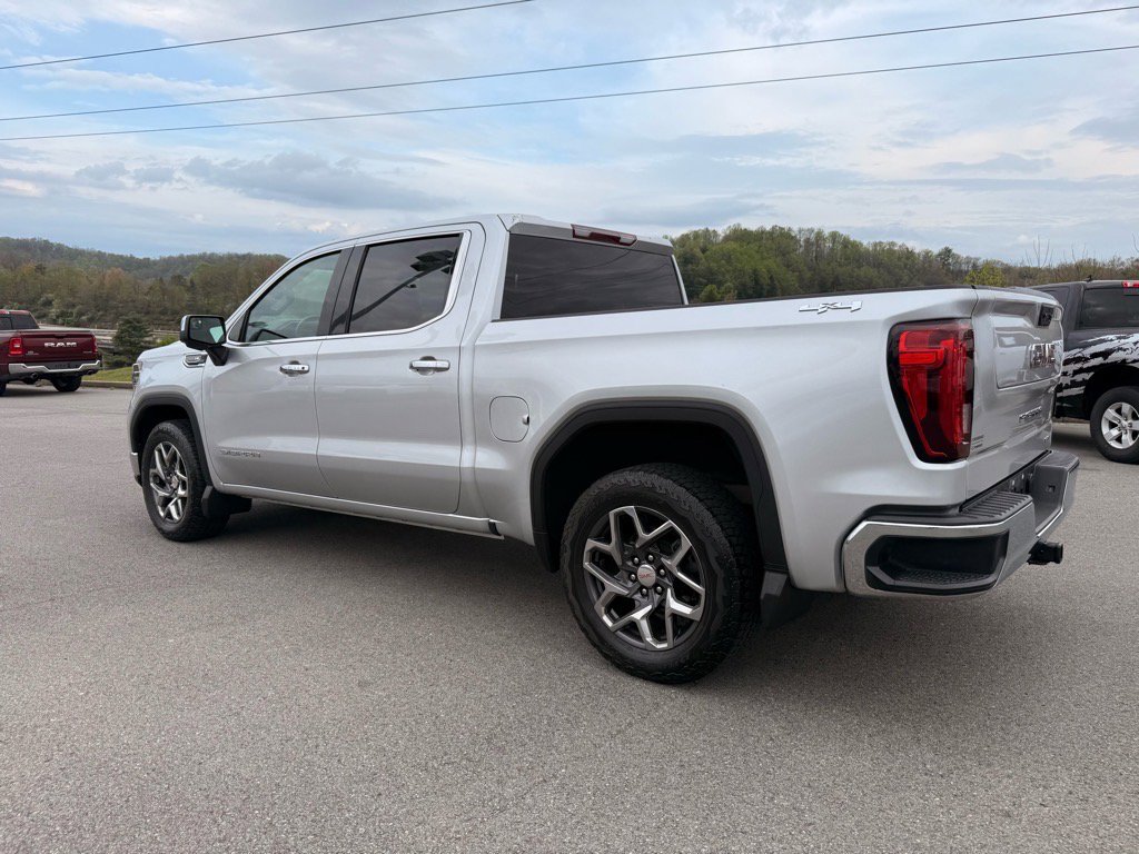 2022 Gmc Sierra 1500 SLT photo 3