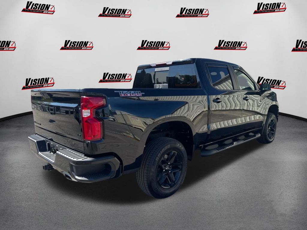 2021 Chevrolet Silverado 1500 LT Trail Boss photo 3
