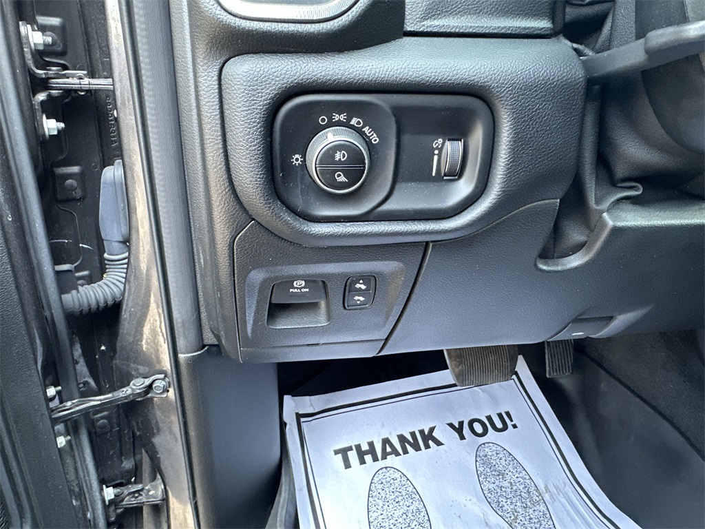 2020 RAM 1500 - Image 15