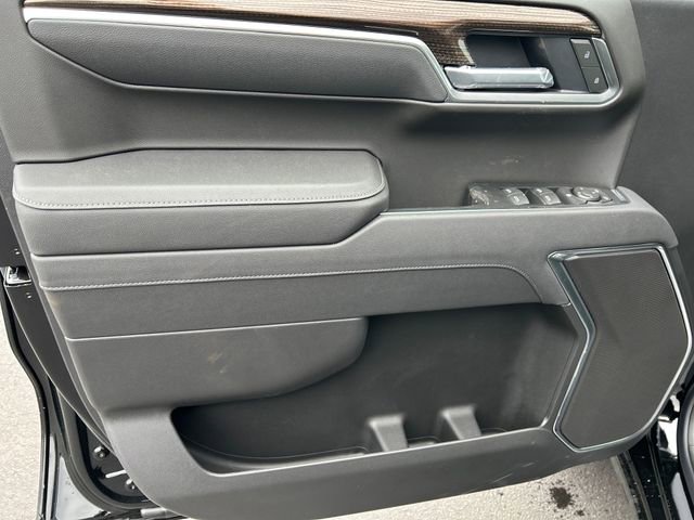 2025 Chevrolet Silverado LT1 1500 LT photo 9