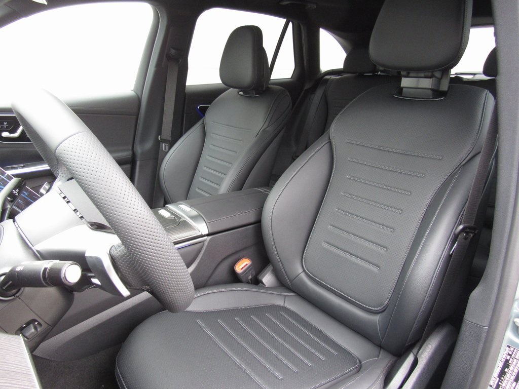 2026 Mercedes Benz GLC 300 4MATIC photo 7