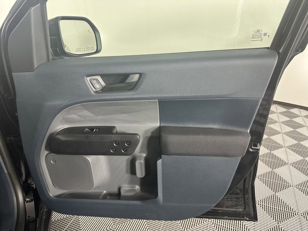 2025 Ford Maverick XL photo 12