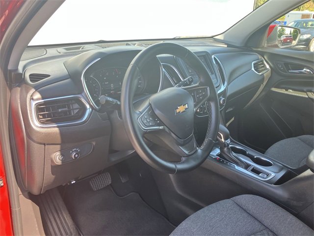 2024 Chevrolet Equinox LT photo 2