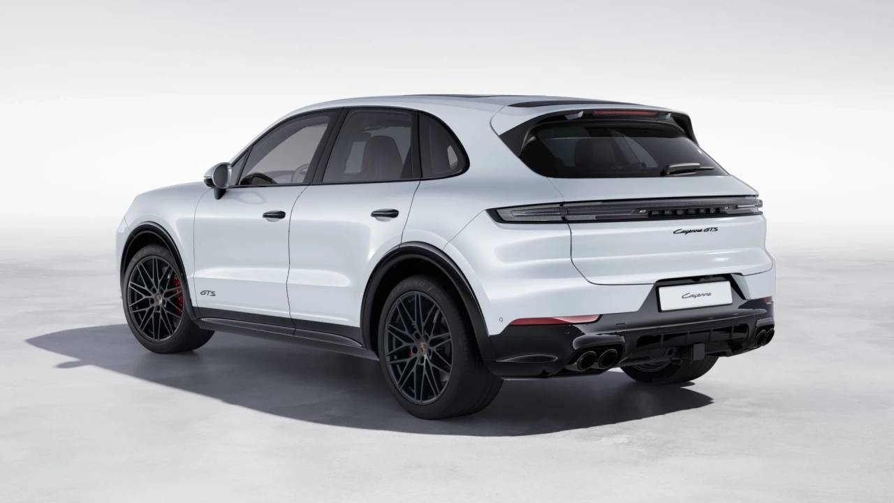 2026 Porsche Cayenne GTS photo 3