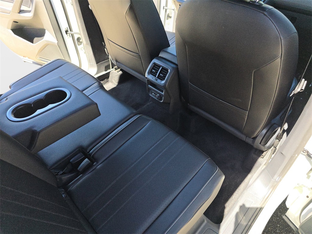 2022 Volkswagen Tiguan SE R-Line Black photo 10