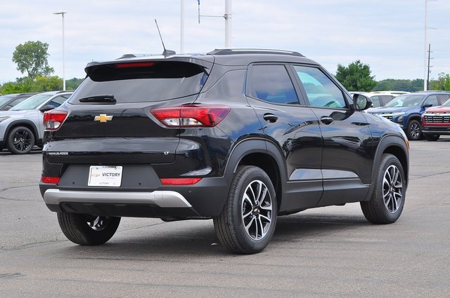 2026 Chevrolet Trailblazer LT photo 3