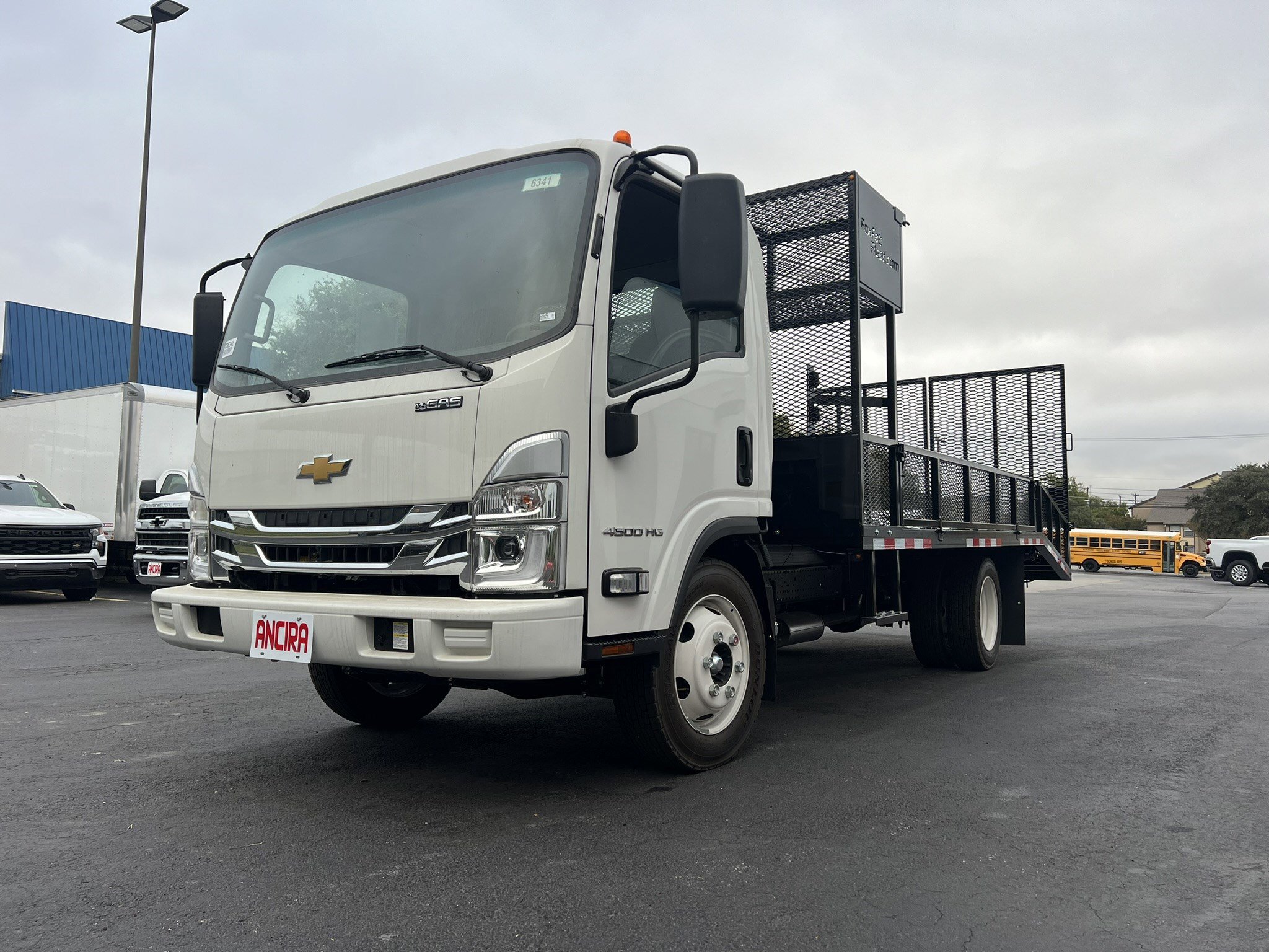 2024 Chevrolet Low Cab Forward Base's photo