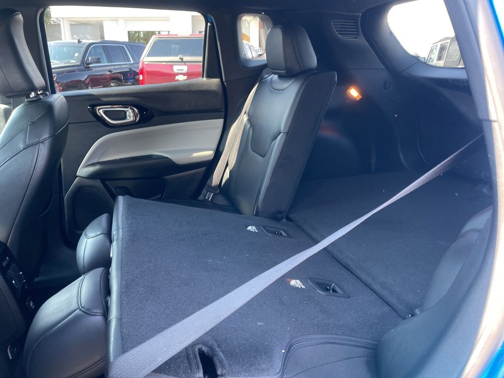 2023 Jeep Compass Limited photo 30