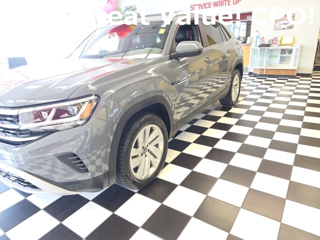 2022 Volkswagen Atlas Cross Sport SE w/Tech's photo