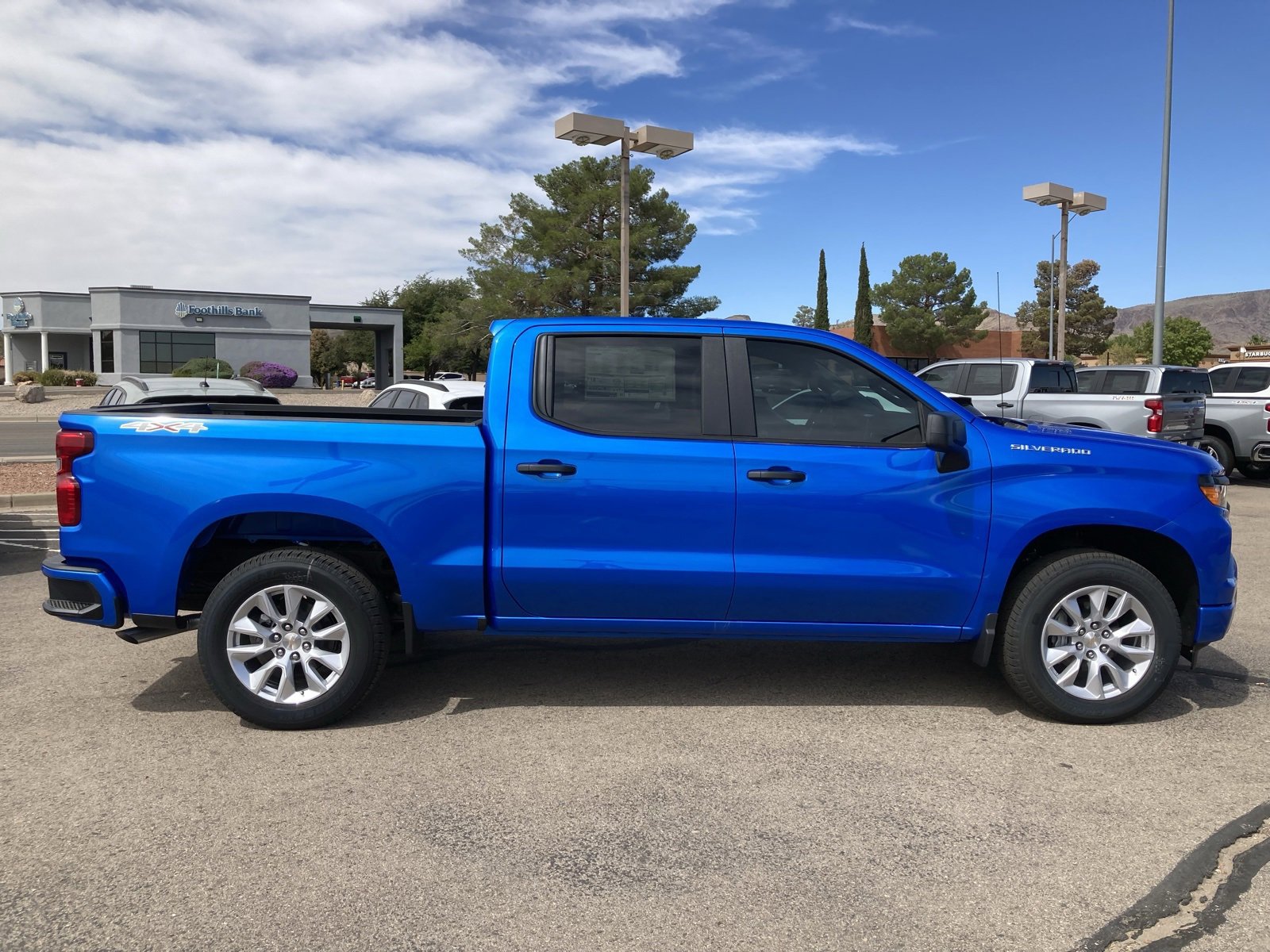 2025 Chevrolet Silverado 1500 Custom photo 4