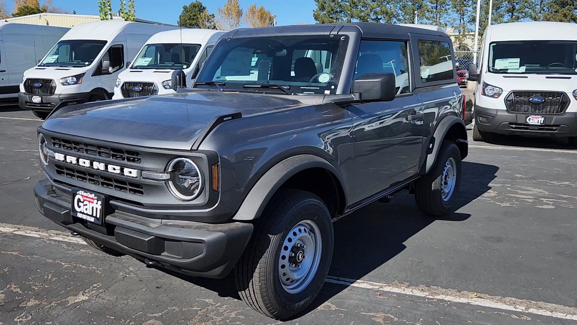 2025 Ford Bronco Base photo 2