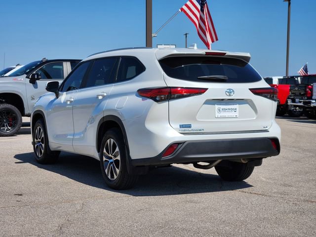2023 Toyota Highlander L photo 5