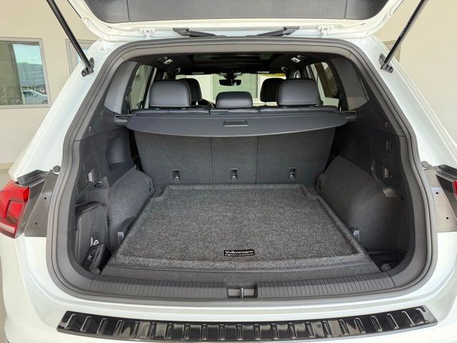 2023 Volkswagen Tiguan SE R-Line Black photo 38