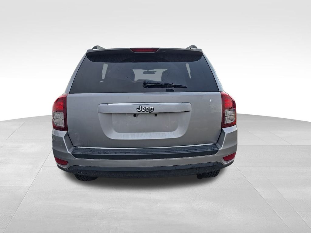 2015 Jeep Compass Sport photo 5