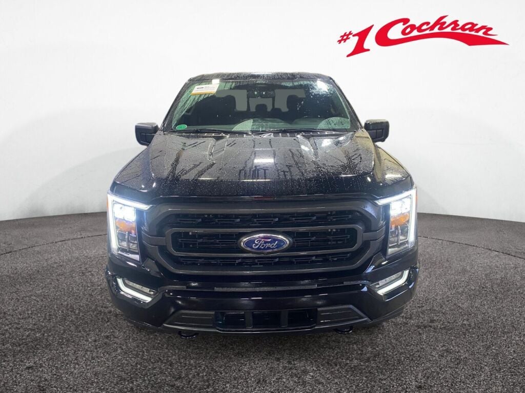 2022 Ford F-150 XLT photo 2