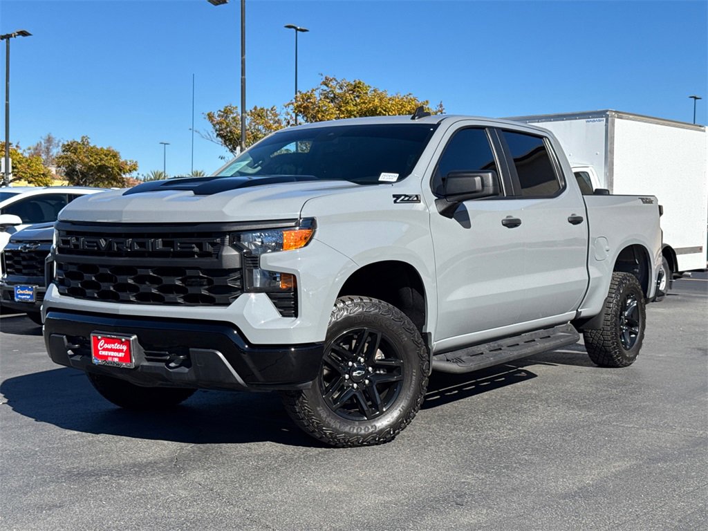 2024 Chevrolet Silverado 1500 Custom Trail Boss photo 2