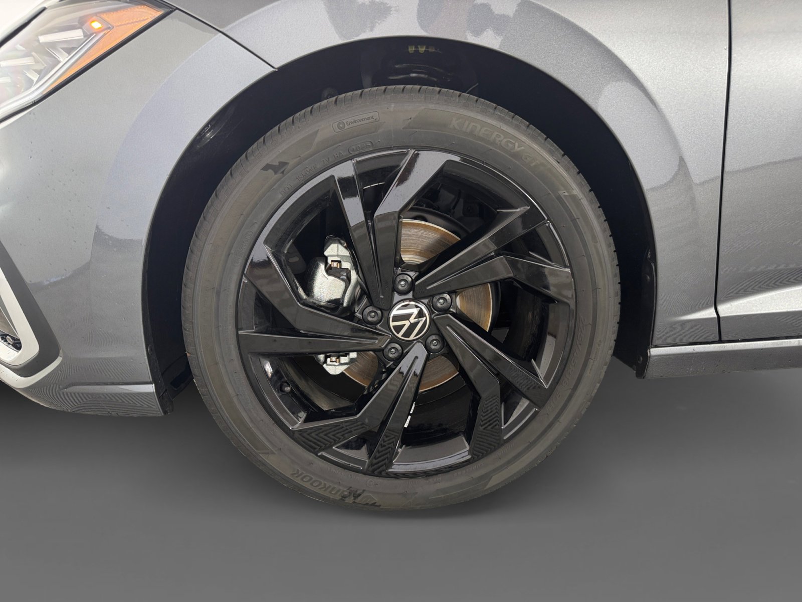 2025 Volkswagen Jetta SE photo 16