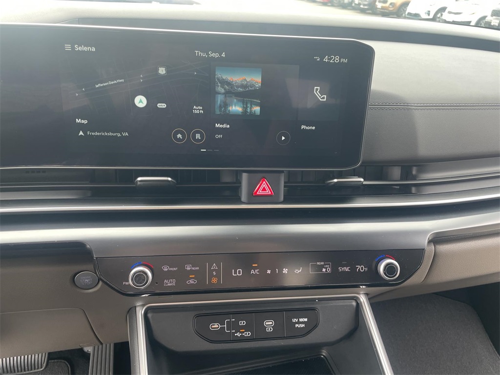 2025 Kia Carnival LXS photo 50